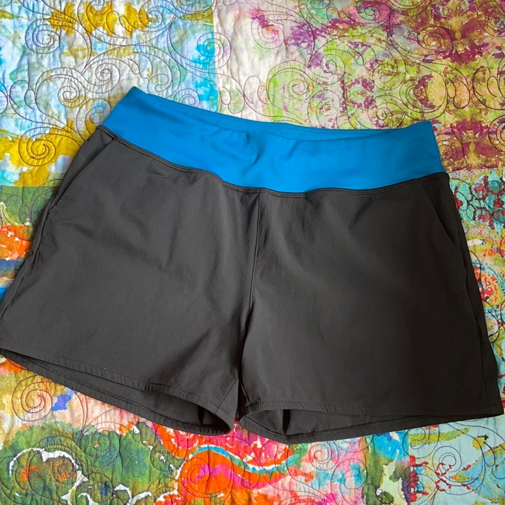 Cotopaxi Vamos shorts